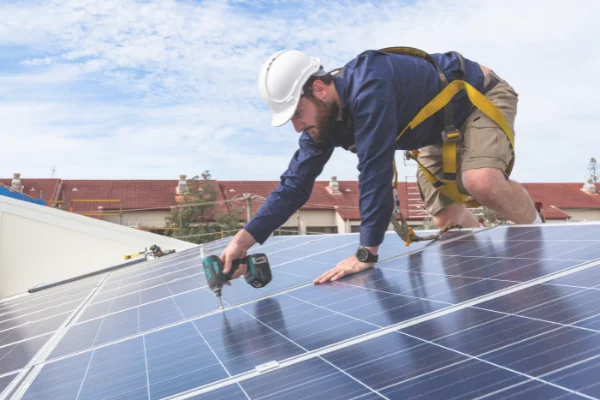 Installazione e manutenzione di impianti solari termici